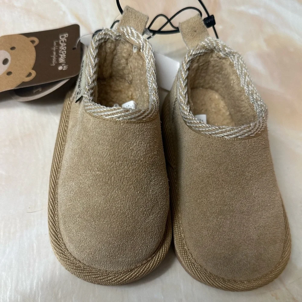 NWT BearPaw Beige Suede Infant Booties Moccasins